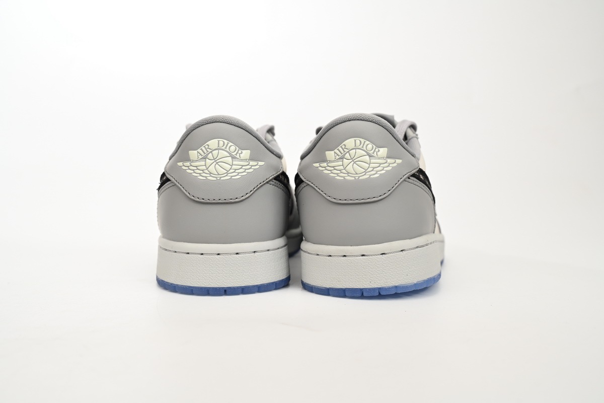 Jordan 1 Retro Low Dior CN8608-002