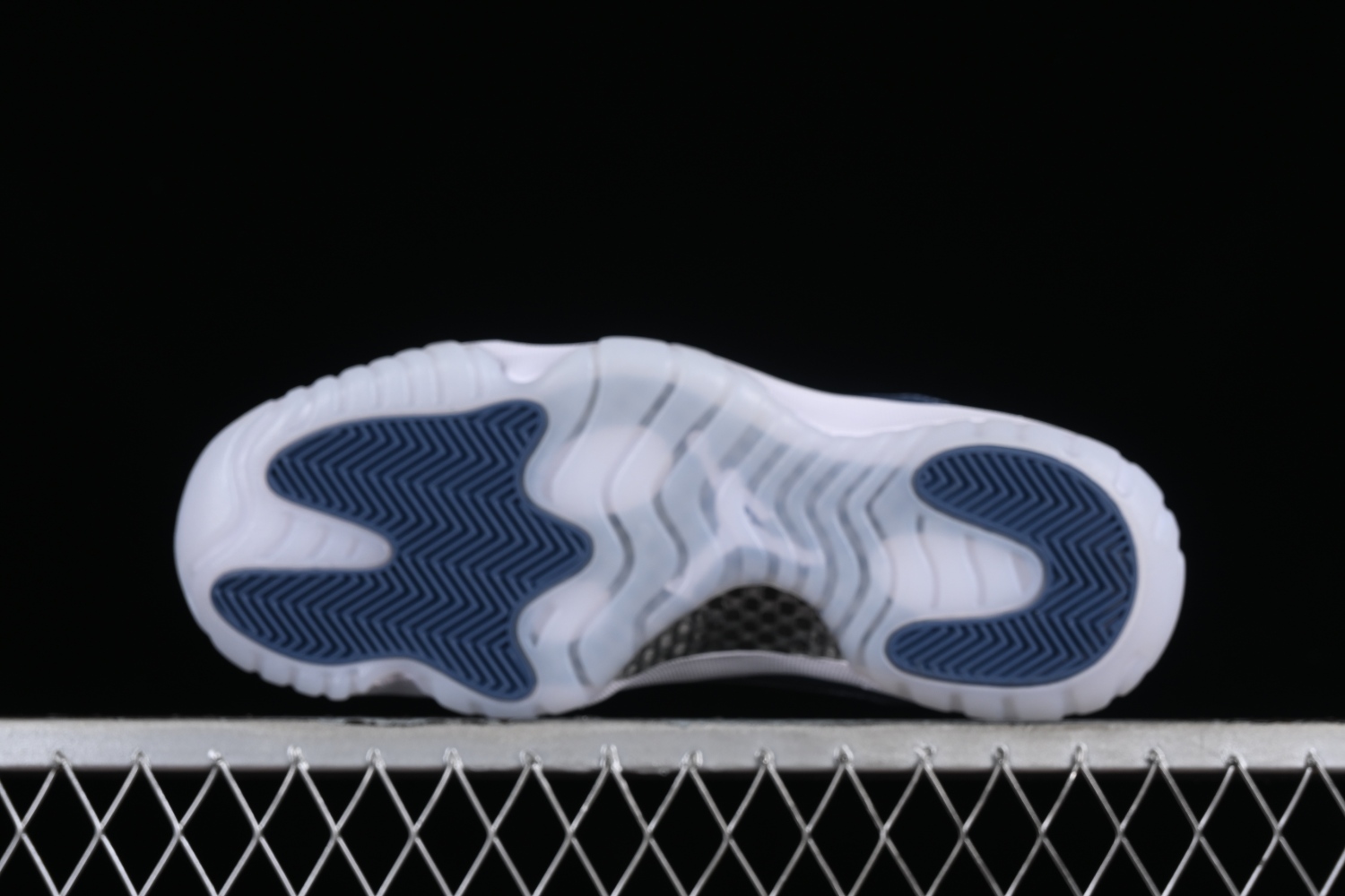 Jordan 11 Retro Low Midnight Navy (2024) FV5104 104