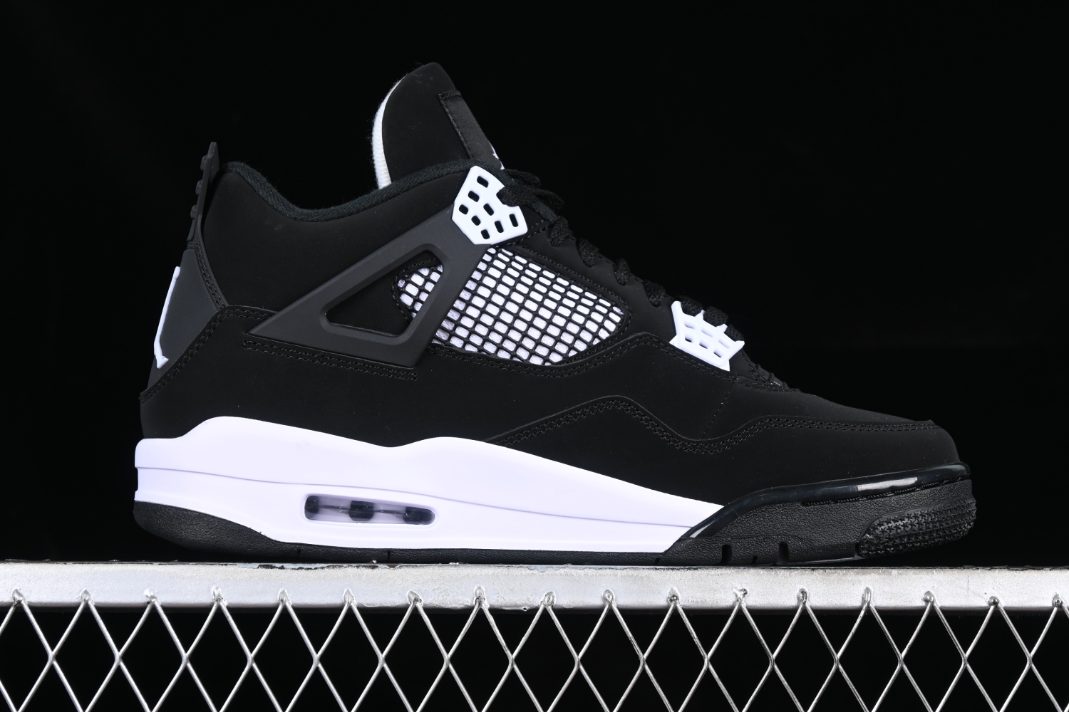 Air Jordan 4   White Thunder    FQ8138-001
