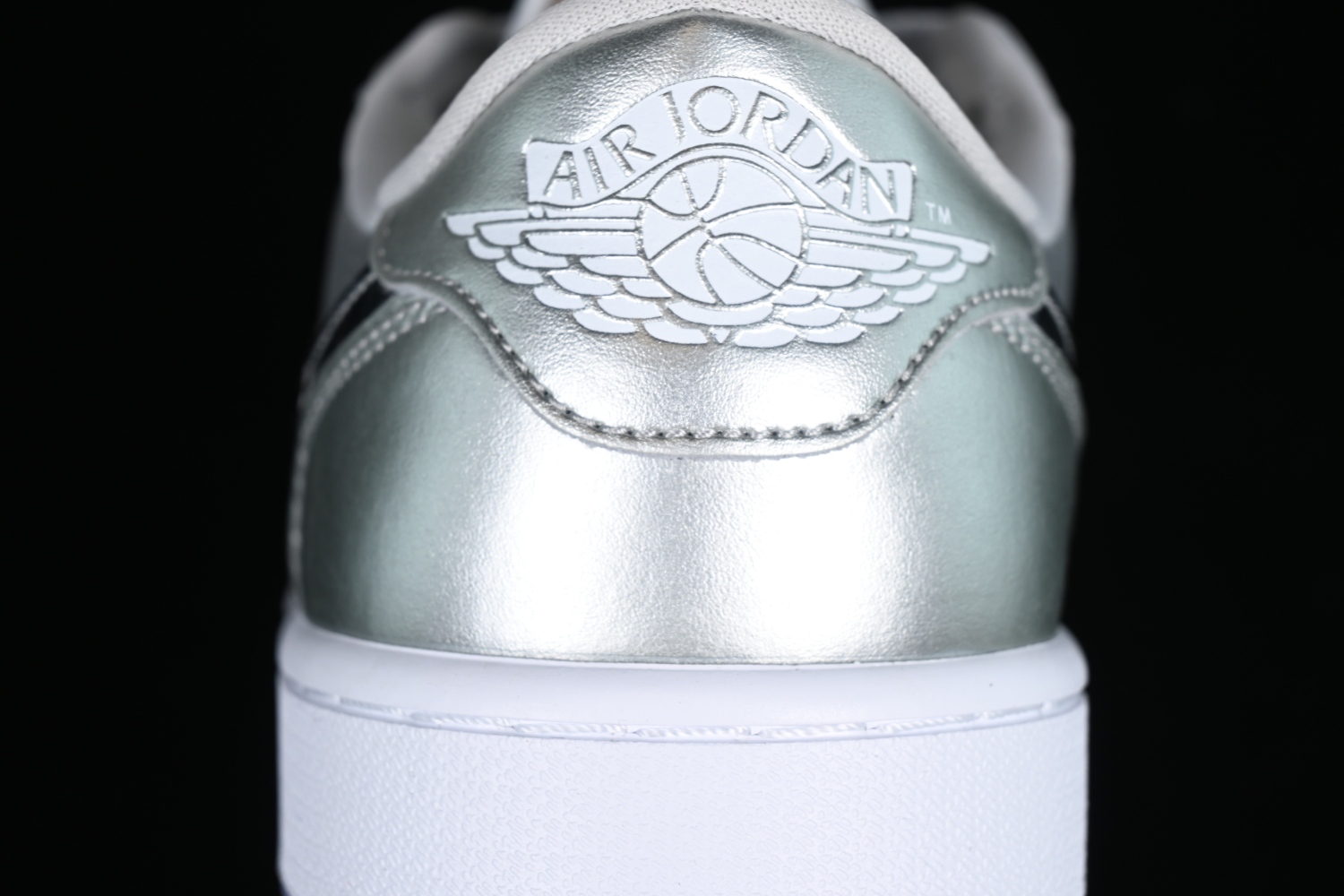 Jordan 1 Retro Low Golf Gift Giving Pack FD6848-001