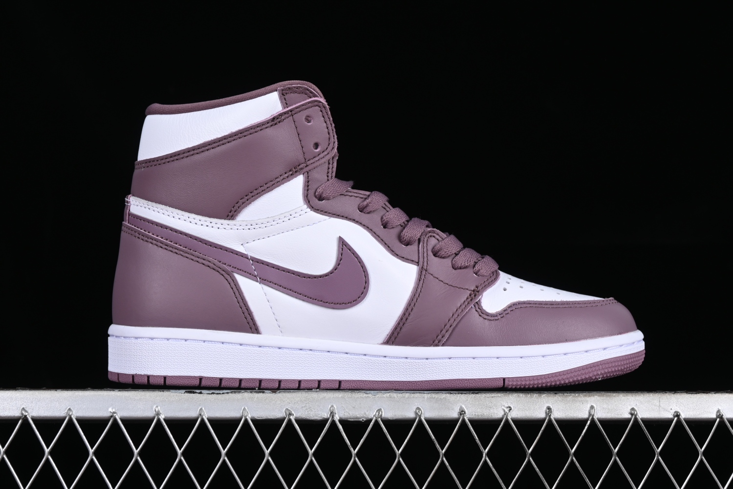 Jordan 1 Retro High OG Mauve DZ5485-105