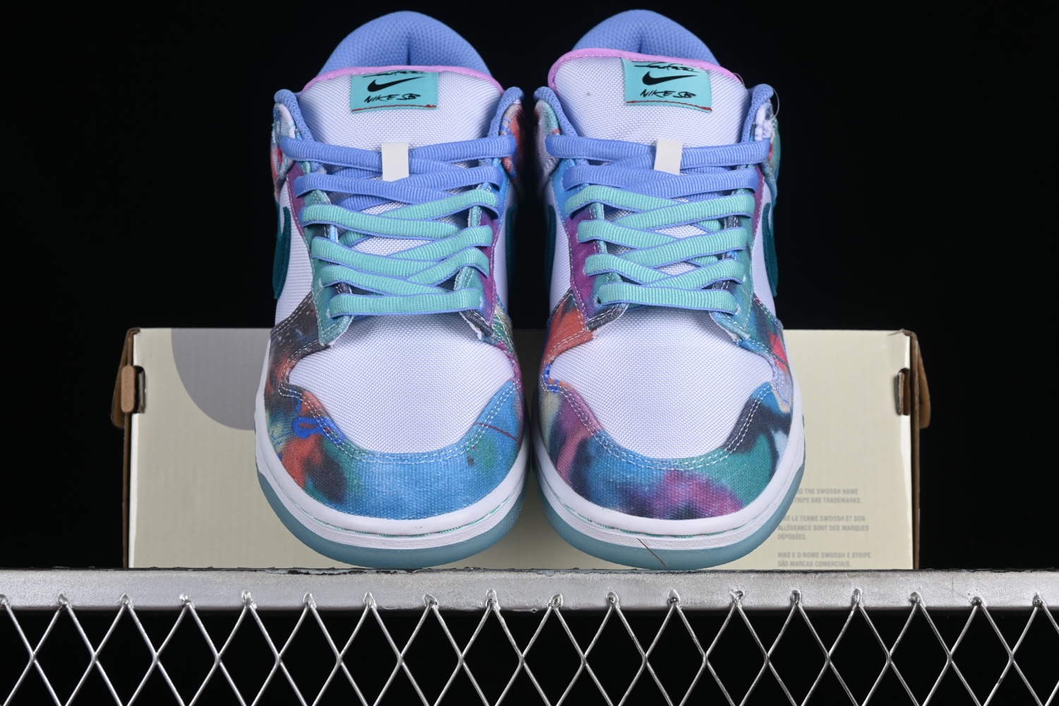 Nike SB Dunk Low Futura Laboratories Bleached Aqua HF6061-400