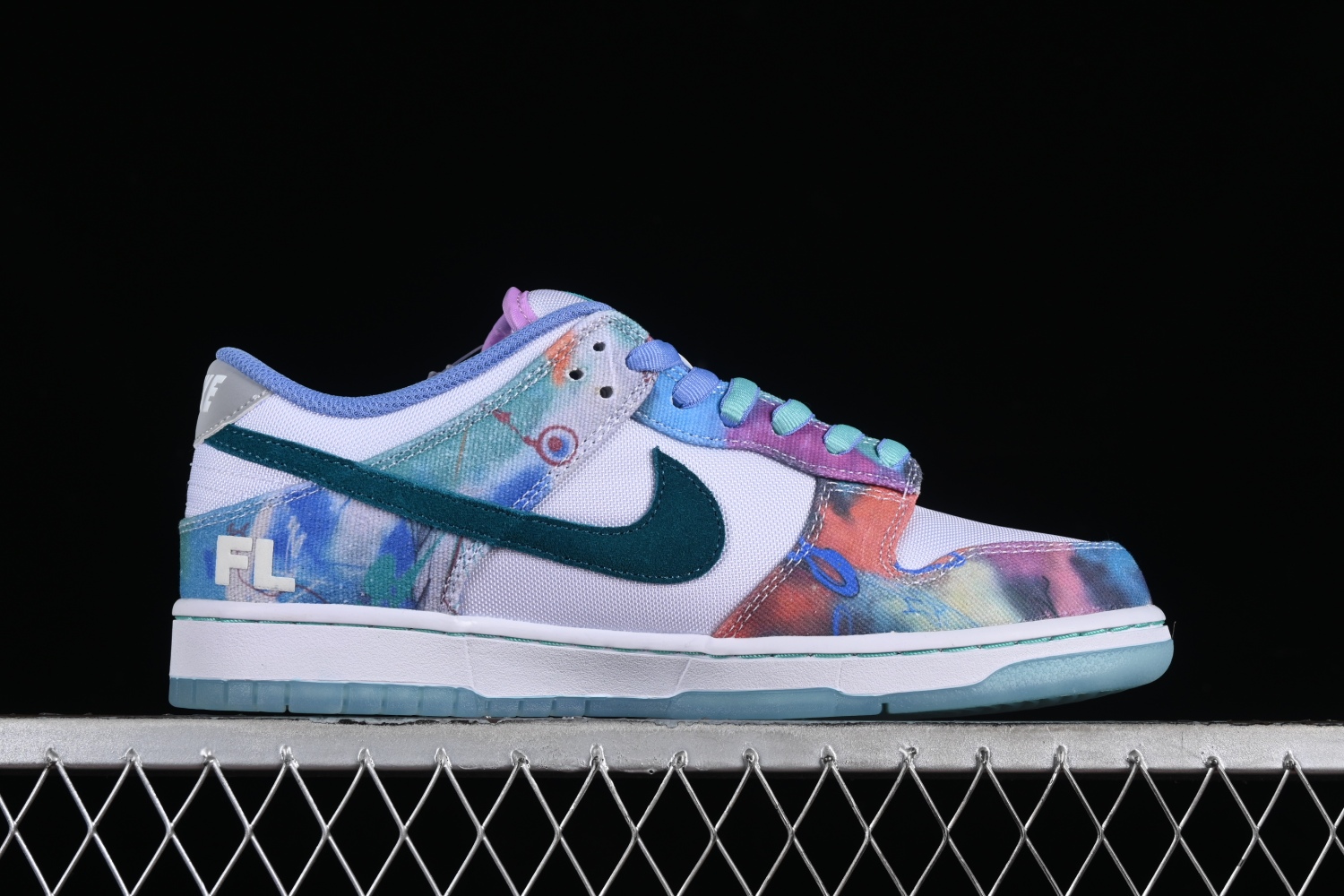 Nike SB Dunk Low Futura Laboratories Bleached Aqua HF6061-400