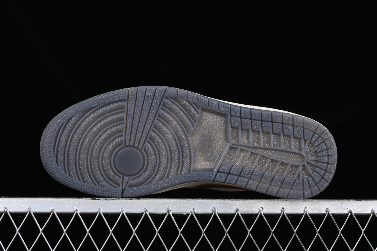 Jordan 1 Low Year of the Dragon (2024) FJ5735-100