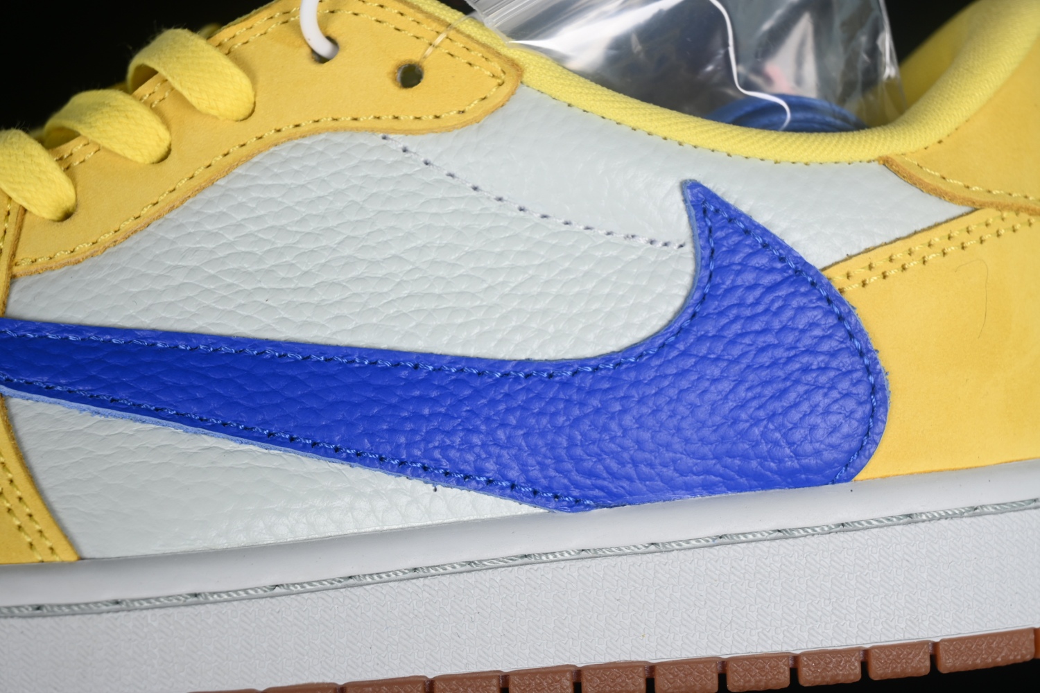 Jordan 1 Retro Low OG SP Travis Scott Canary DZ4137-700
