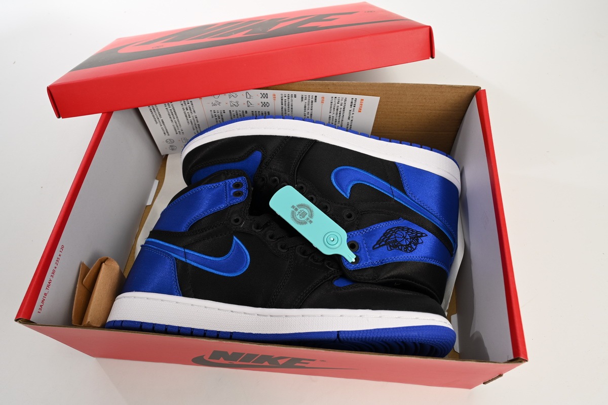 Air Jordan 1 Satin “Royal” 921193-007