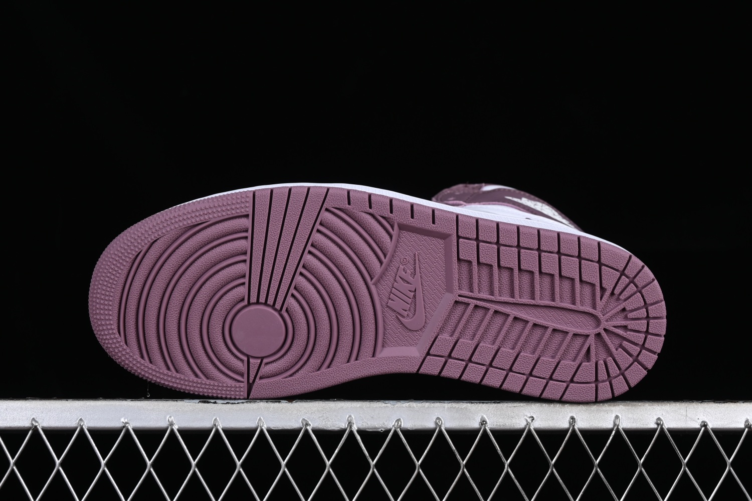 Jordan 1 Retro High OG Mauve DZ5485-105