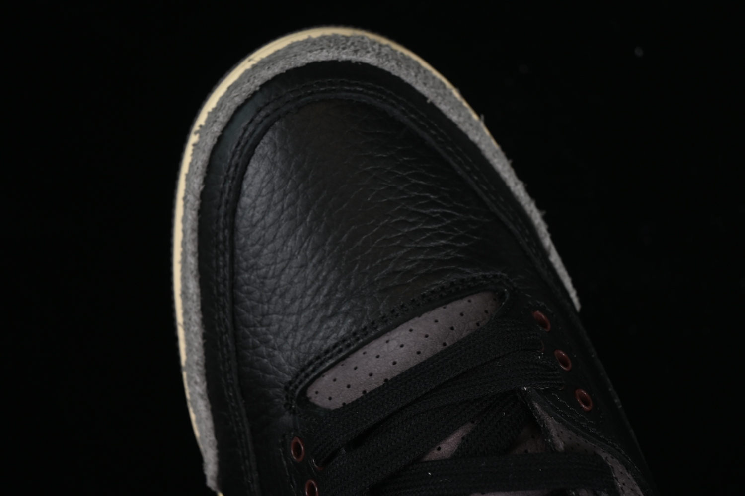 Jordan 3 Retro OG SP A Ma Maniére Black Violet Ore FZ4811-001