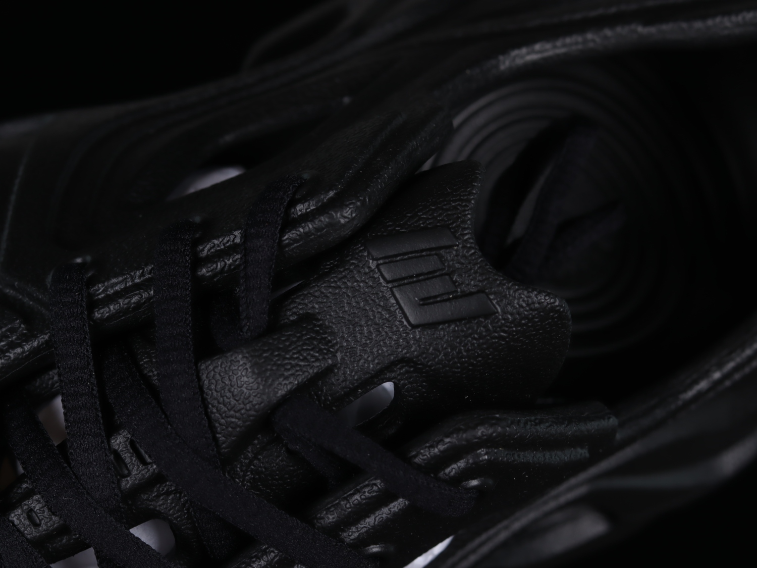 Bal**ci*ga HD Lace Up Black 702421W3CES1000