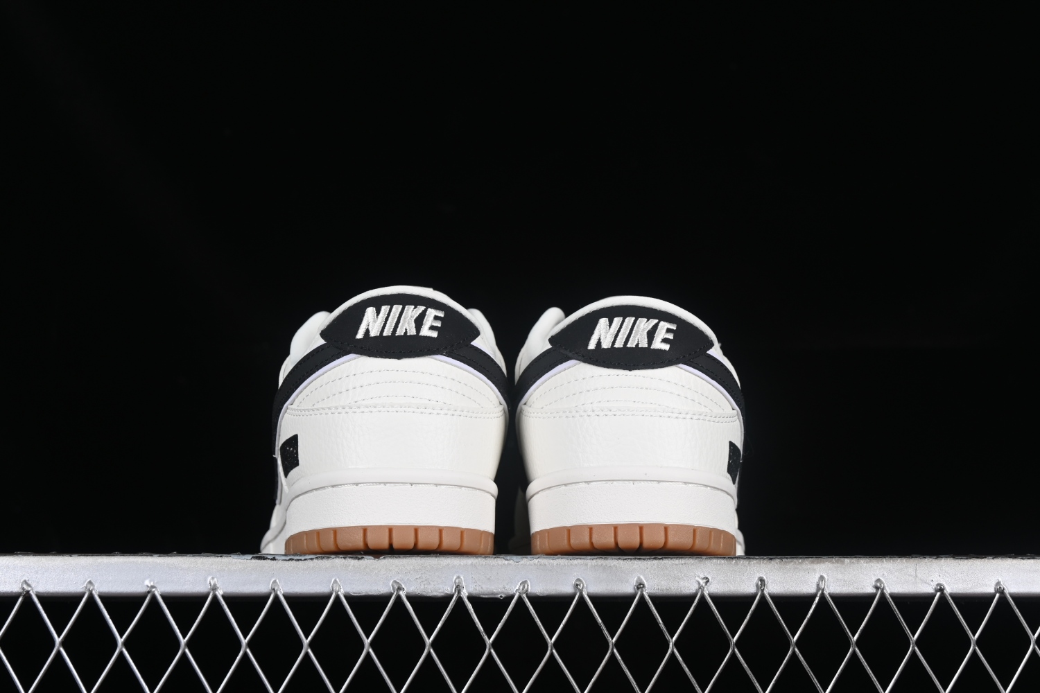 Supreme x Nk SB Dunk Low XH0923-151