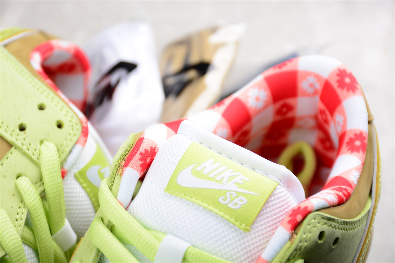 CONCEPTS × Nike Dunk SB BV1310-566