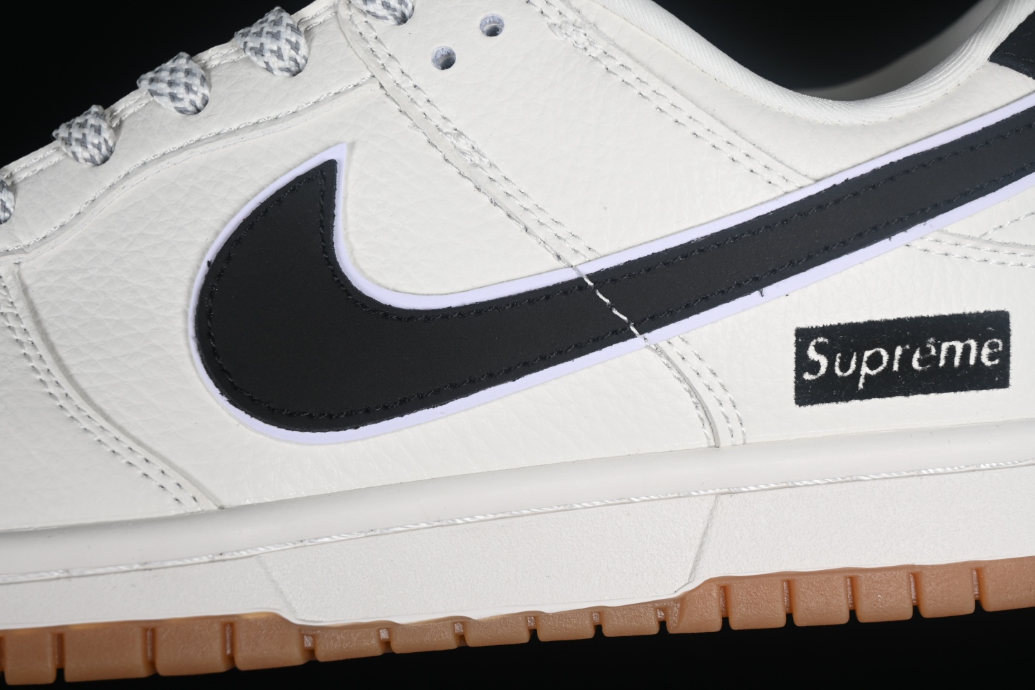 Supreme x Nk SB Dunk Low XH0923-151