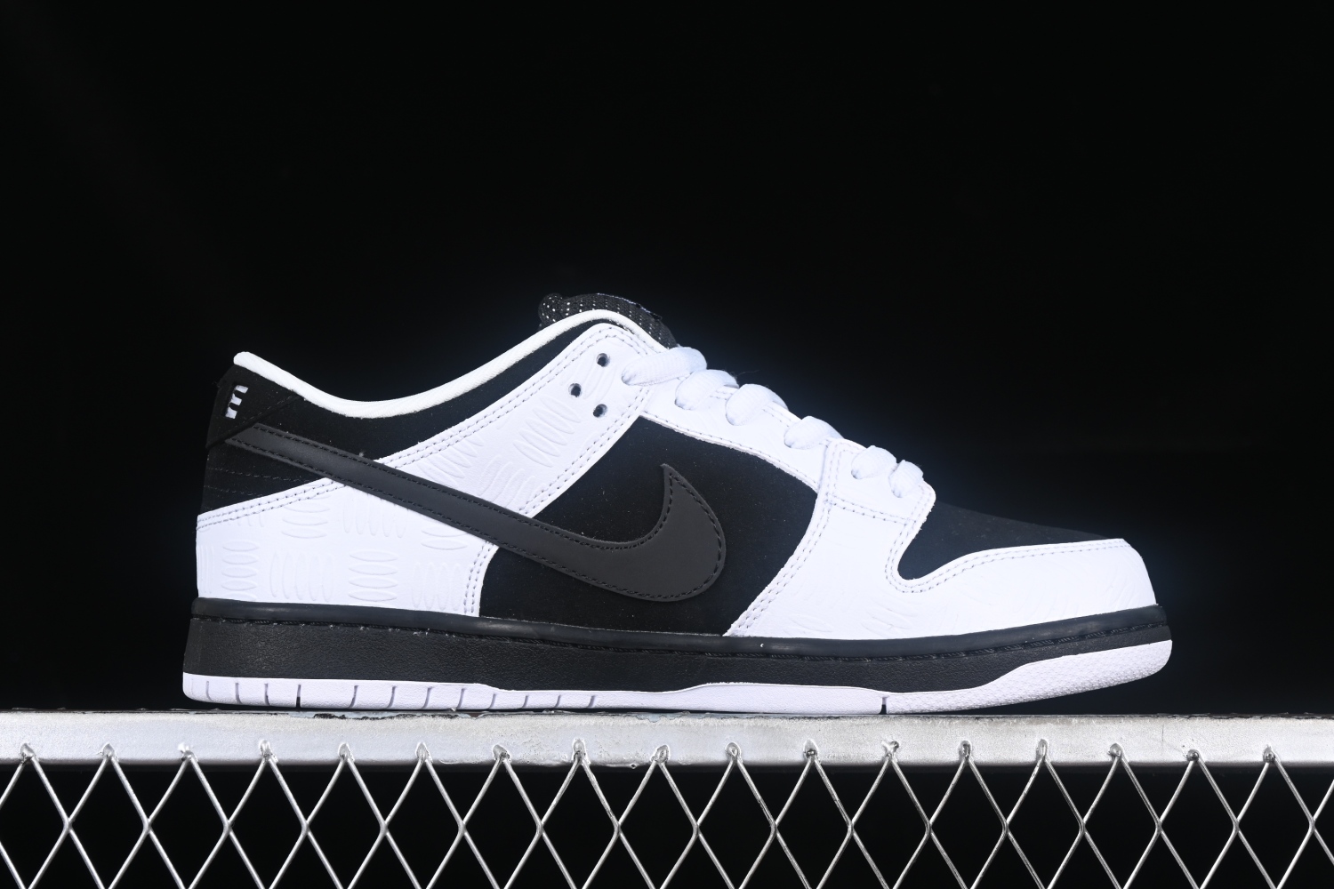 TIGHTBOOTH x Nike SB Dunk Low Panda Co Branding FD2629-100