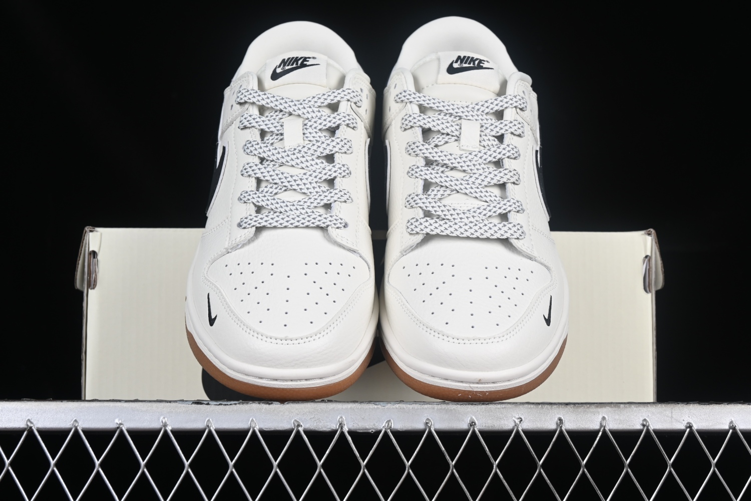 Supreme x Nk SB Dunk Low XH0923-151