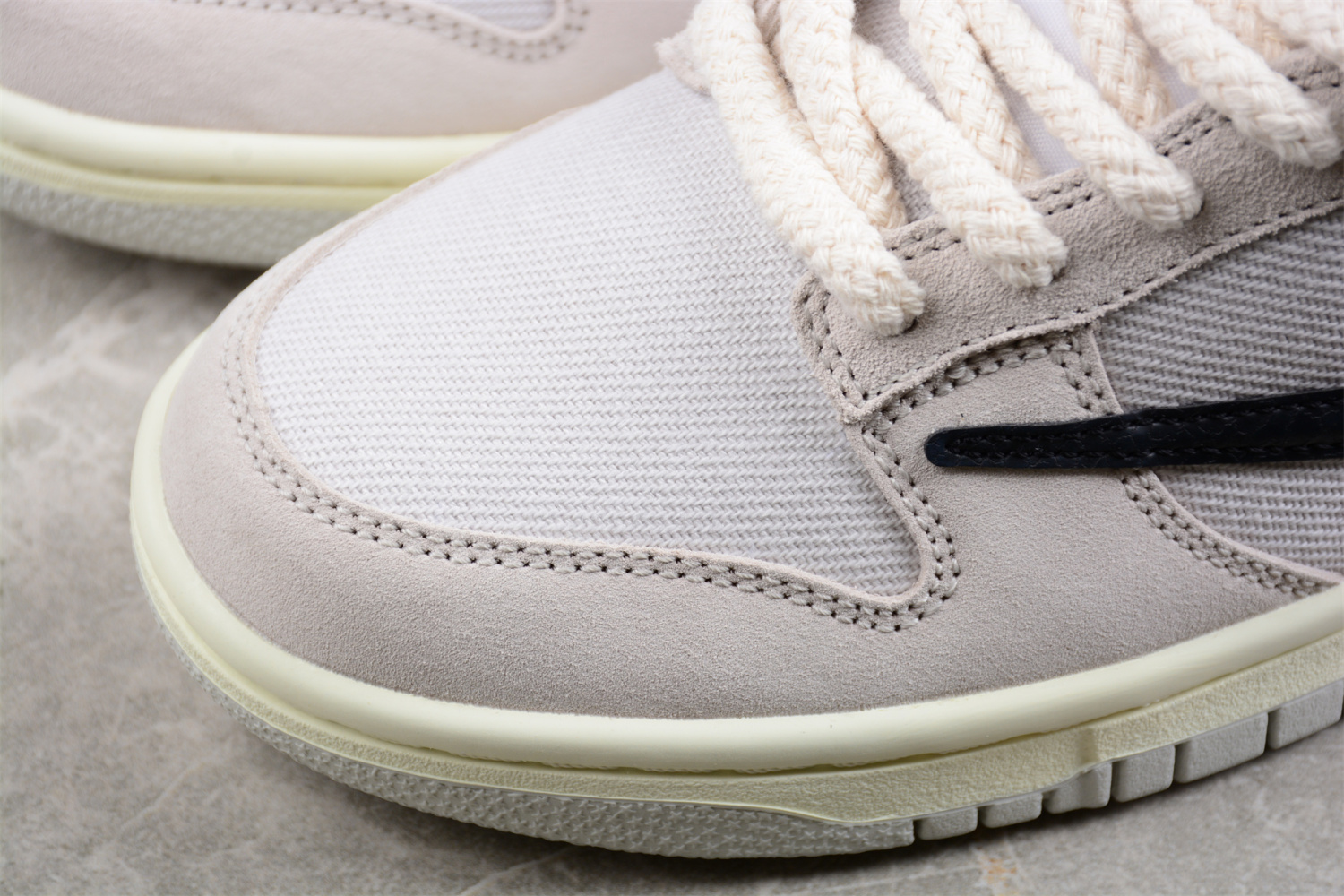 Stussy x Nike SB Dunk Low Stussy DD9776-068