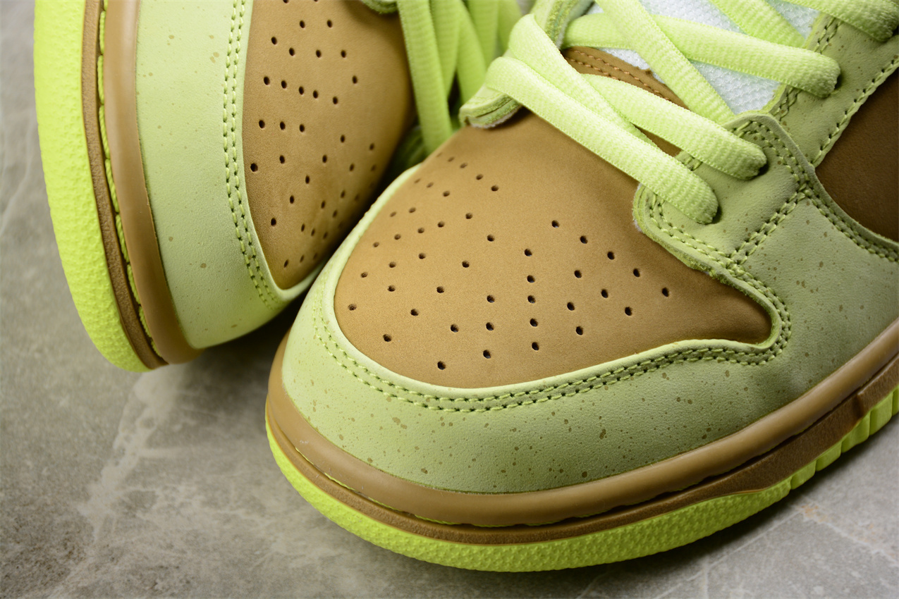 CONCEPTS × Nike Dunk SB BV1310-566