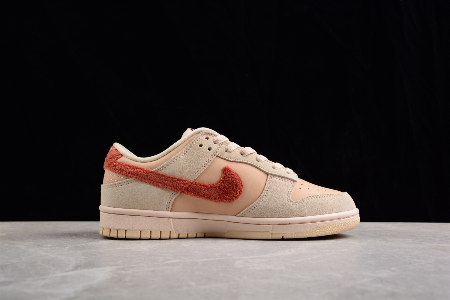 Nike Dunk Low WMNS “Terry Swoosh DZ4706-200