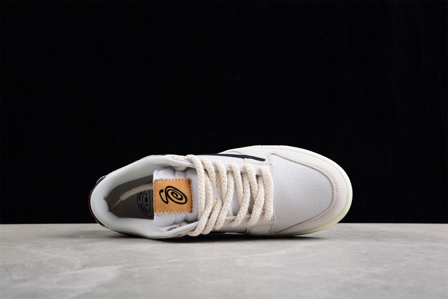 Stussy x Nike SB Dunk Low Stussy DD9776-068
