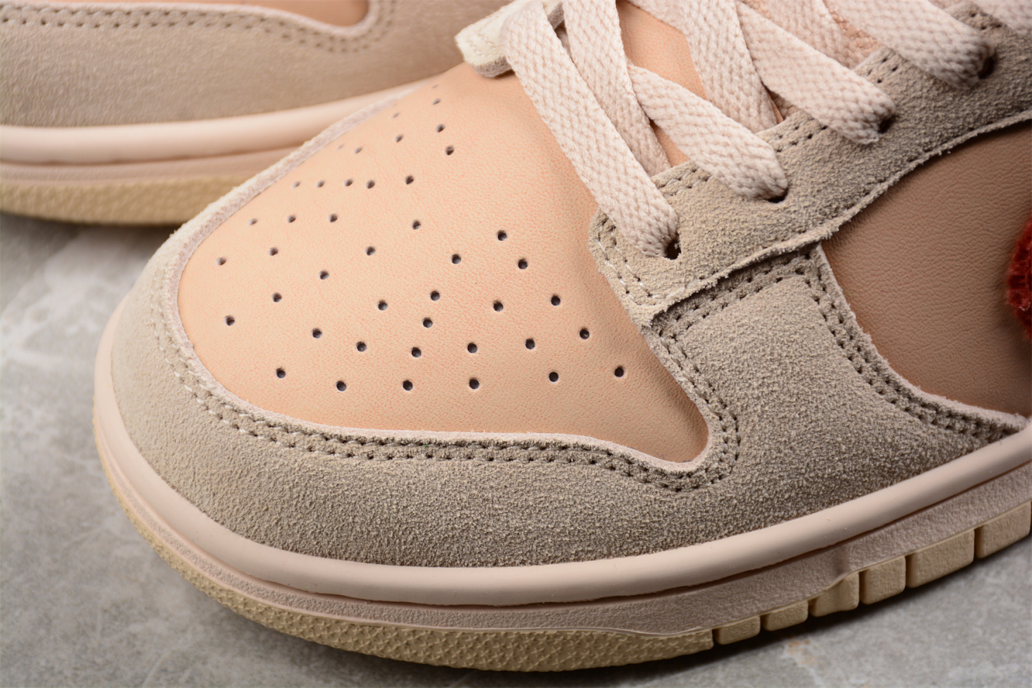 Nike Dunk Low WMNS “Terry Swoosh DZ4706-200