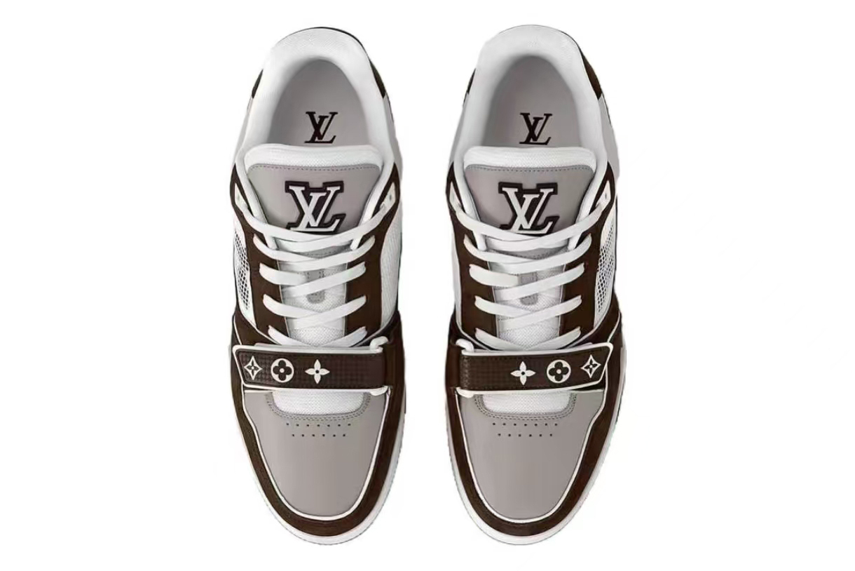 LO**S VU**TON LV Trainer Moka Brown Monogram Flower  1ACD7K