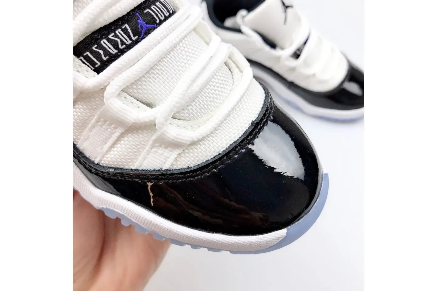 KID Jordan 11