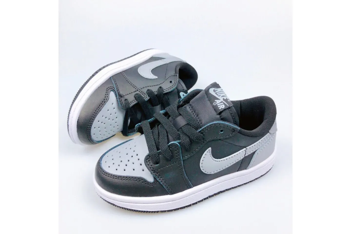 KID Jordan 1 MID ALT