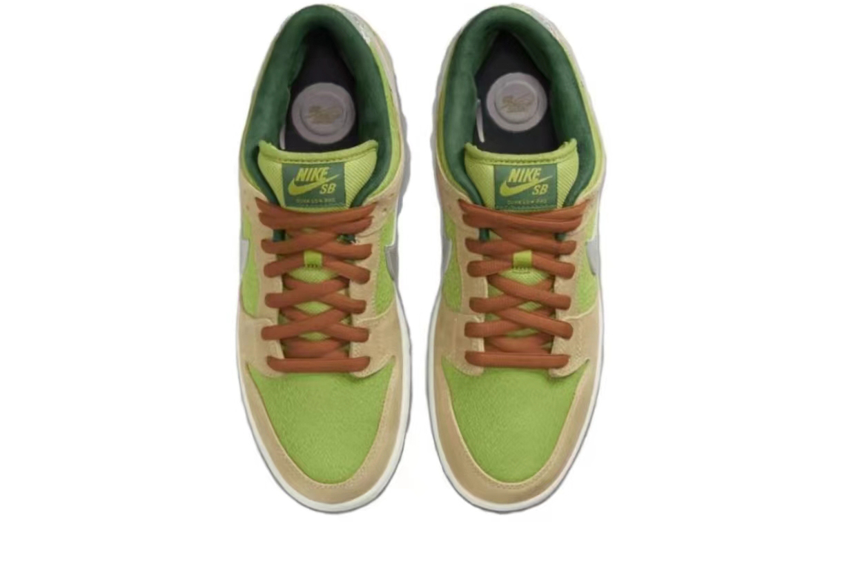 Nike SB Dunk Low Escargot  FQ7585-200