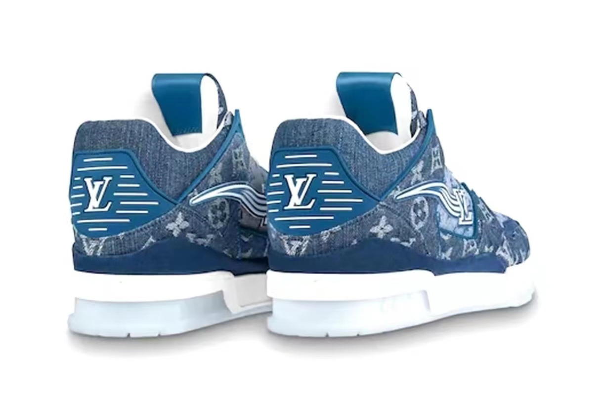 LO**S VU**TON  Trainer Monogram Denim  1A8MG3