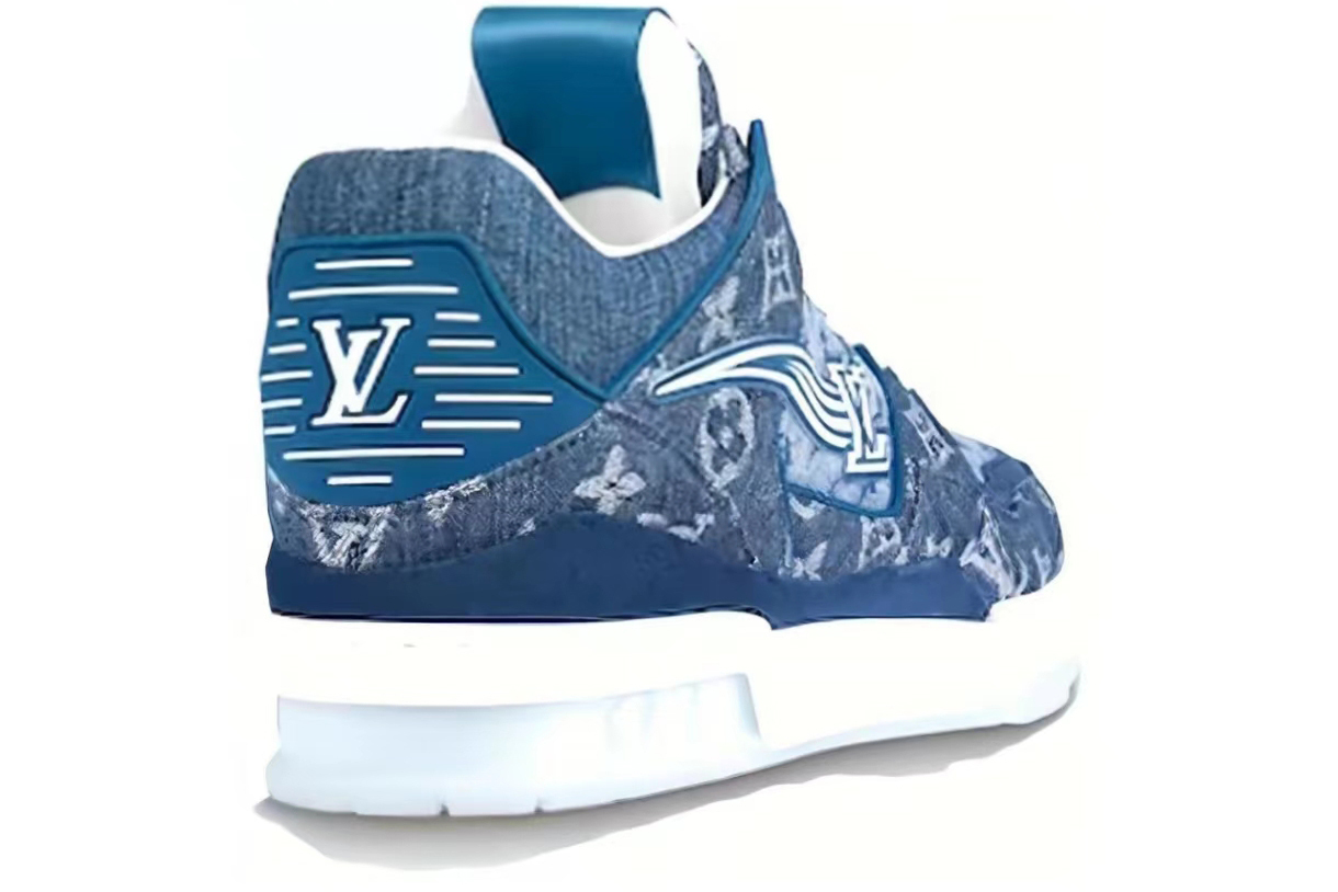LO**S VU**TON  Trainer Monogram Denim  1A8MG3