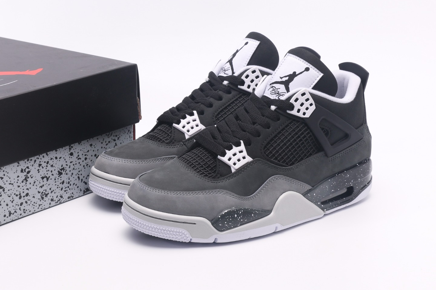 Air Jordan 4 Retro “Fear” FQ8138 002