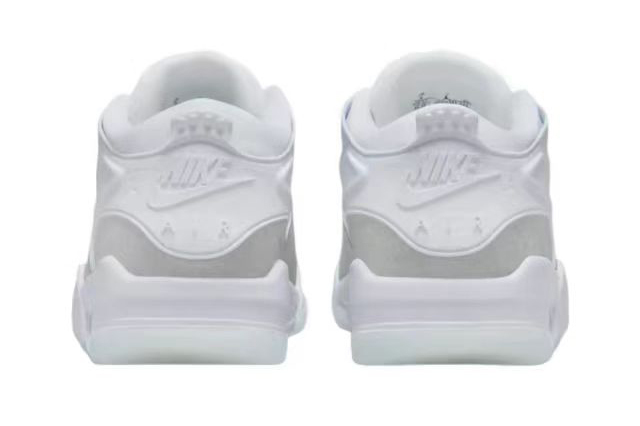 Jordan 4 RM White Metallic Silver (Women