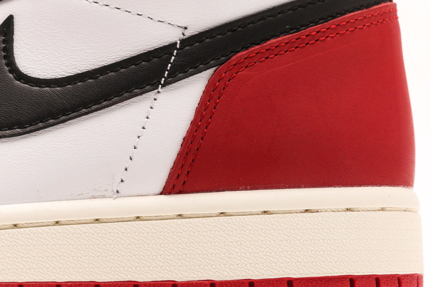 Air Jordan 1 High OG  Black Toe Reimagined   DZ5485-10