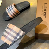 Burberry slippers(M)