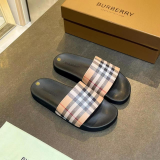 Burberry slippers(M)