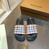 Burberry slippers(M)