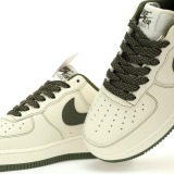 Undefeated x Nike Air Force 1 Low beigearmy green UN2395-521