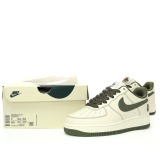 Undefeated x Nike Air Force 1 Low beigearmy green UN2395-521