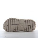 Crocs Classic Mega Crush Clog Bone 207988-2Y2