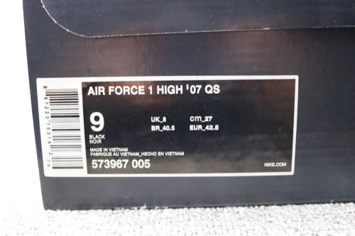 Magic Stick x Nike Air Force 1 High “VIP”573967-005