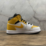 AIR JORDAN 1 MID GS WHITE/BLACK/UNIVERSITY GOLD 554725-170