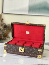 8 WATCH CASE