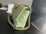 CHANEL 19  
