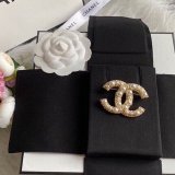 CHANEL   Brooch