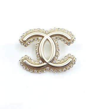 CHANEL   Brooch