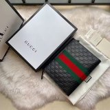 Gucci Signature Web pouch