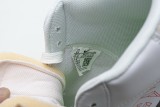 Nike Blazer Mid 77 Vintage “Reverse Logo” DA4651-100