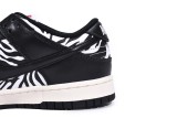 Quartersnacks x Nike SB Dunk Low Zebra    DM3510-001