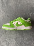 Supreme x Nike SB Dunk Low  Green Stars”   DH3228-101
