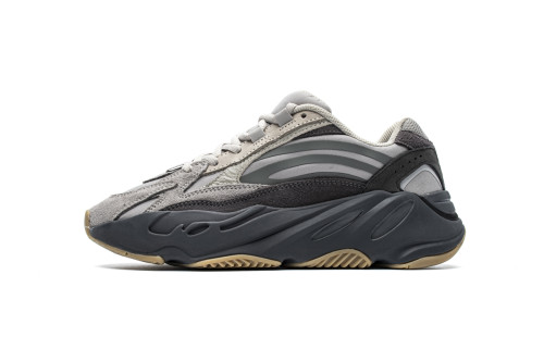 Yeezy Boost 700 V2“Tephra” FU7914