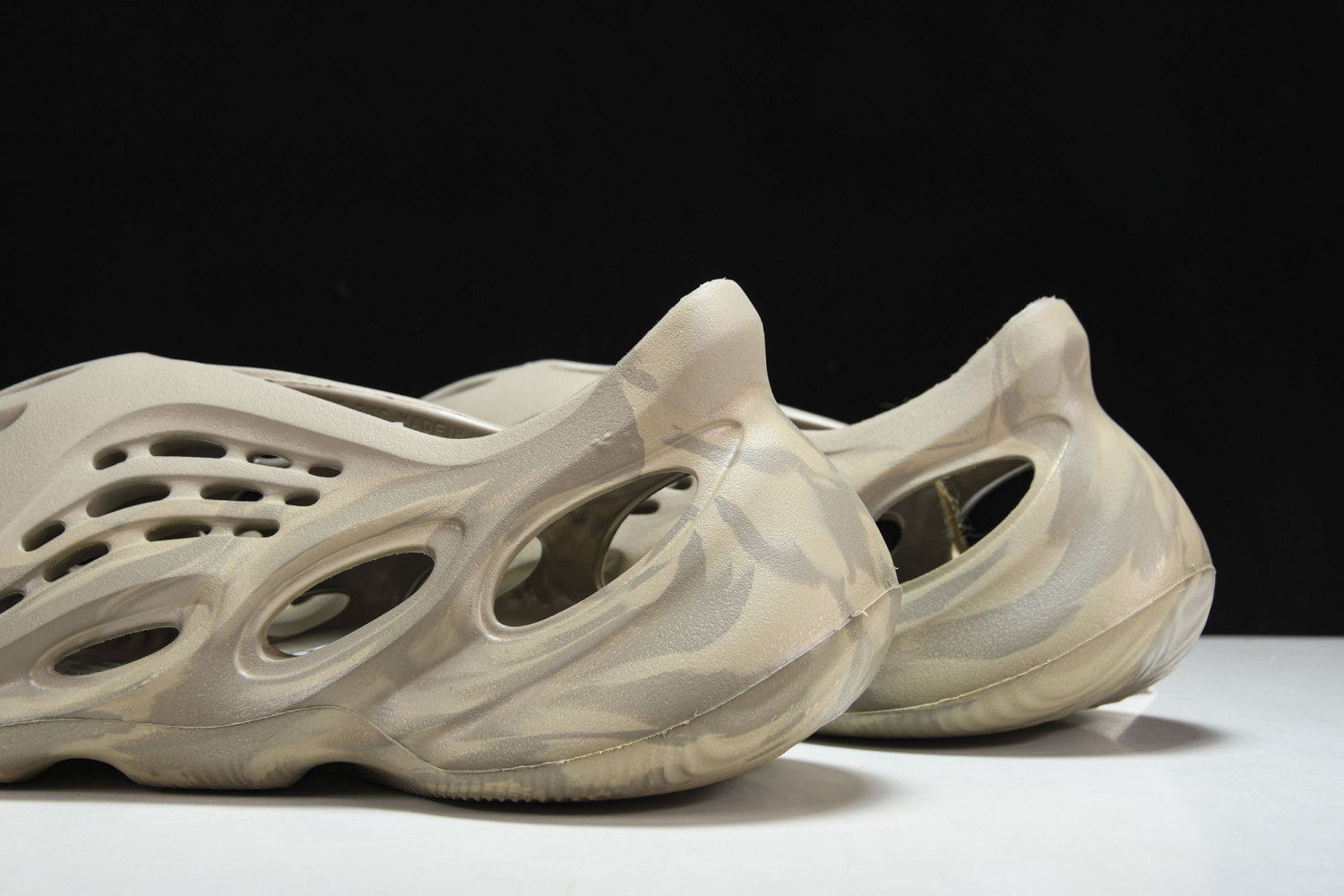 US$ 38.72 - adidas Yeezy Foam RNNR Stone Sage - www.fashionreps.vip